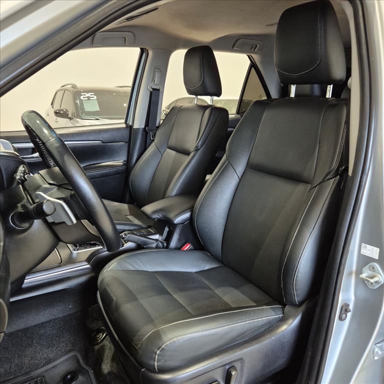 HILUX 2.8 D-4D TURBO DIESEL CD SRX 4X4 AUTOMÁTICO13