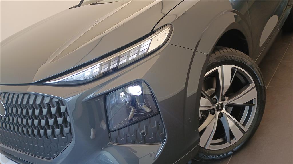 Q3 2.0 TFSI GASOLINA SPORTBACK LAUNCH EDITION QUATTRO S TRONIC3