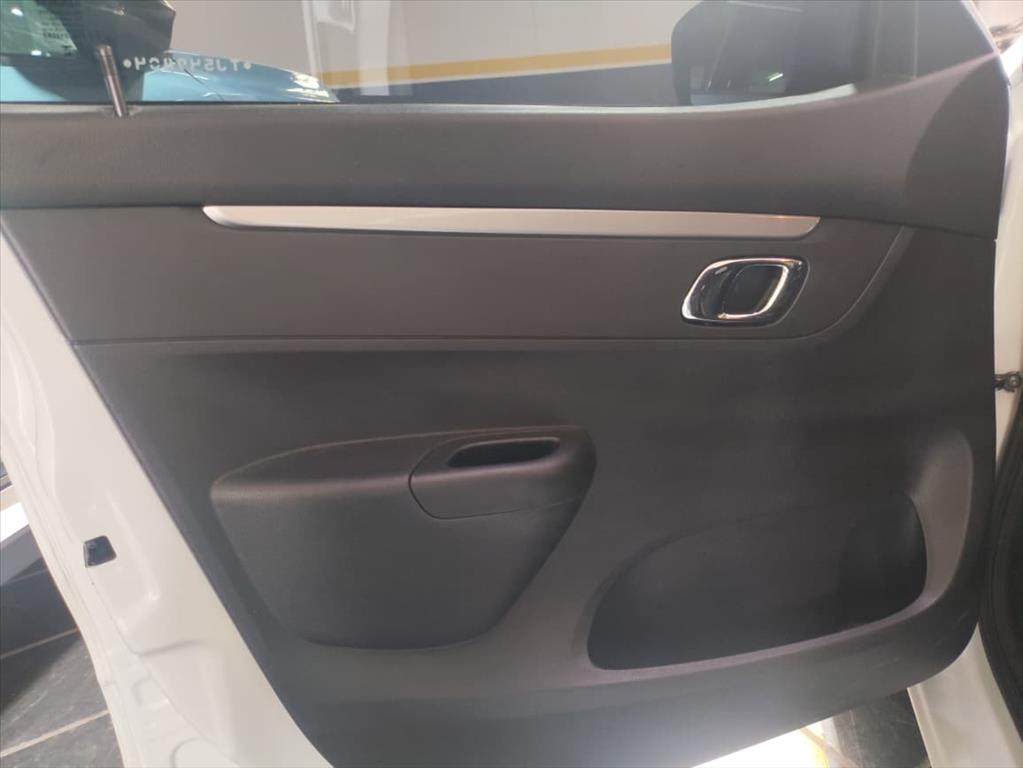 KWID 1.0 12V SCE FLEX OUTSIDER MANUAL13