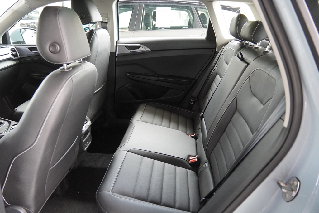 TAOS 1.4 250 TSI TOTAL FLEX HIGHLINE AUTOMÁTICO10