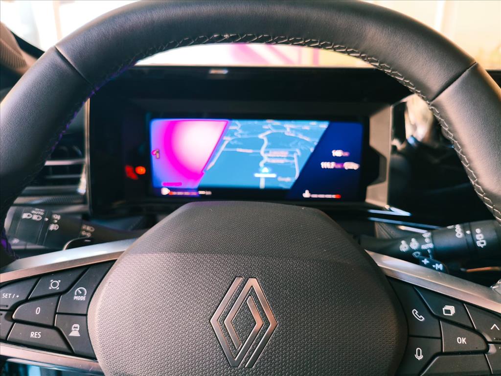 Renault-BOREAL-1.3 TCE FLEX ICONIC EDC