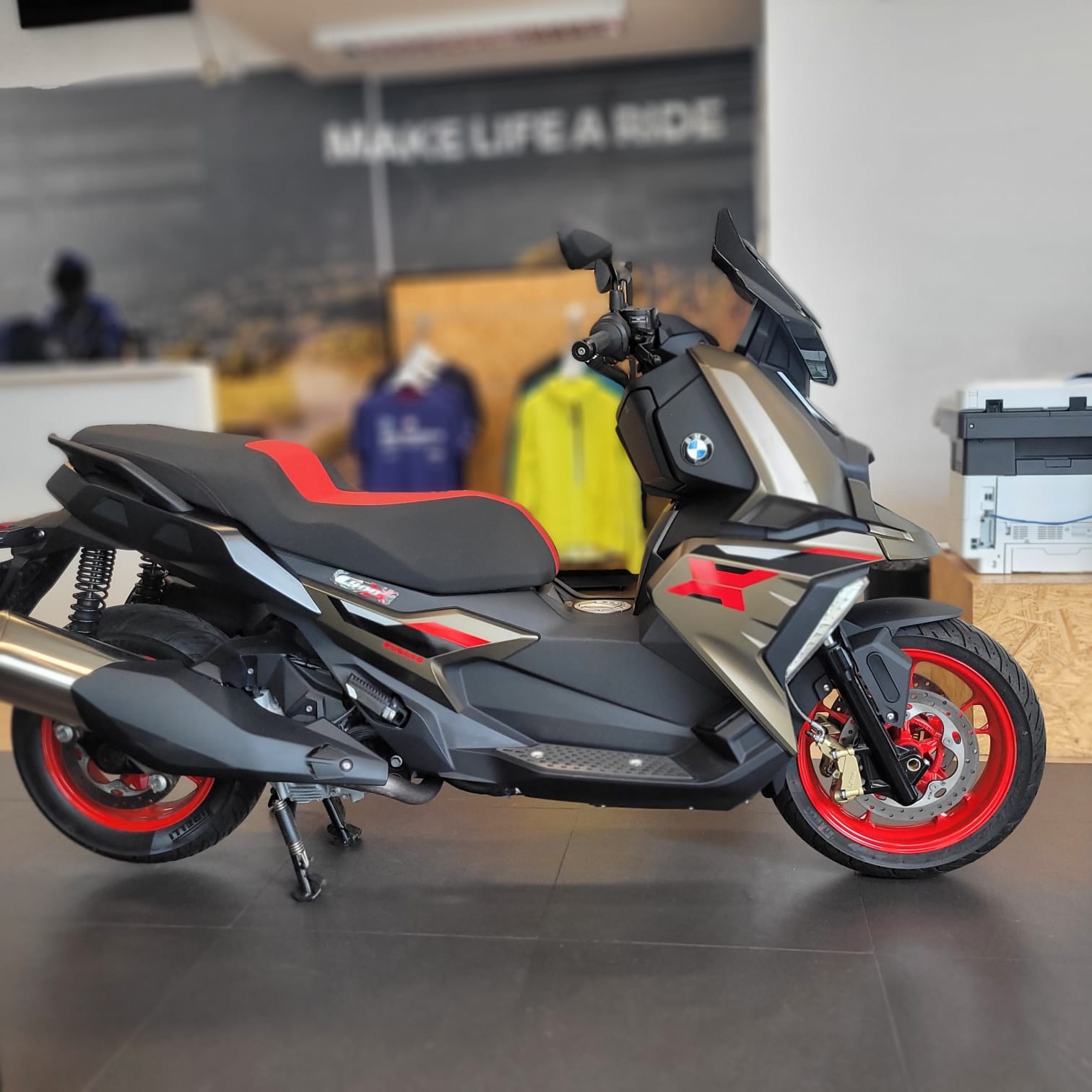 BMW Motorrad-C-400 X