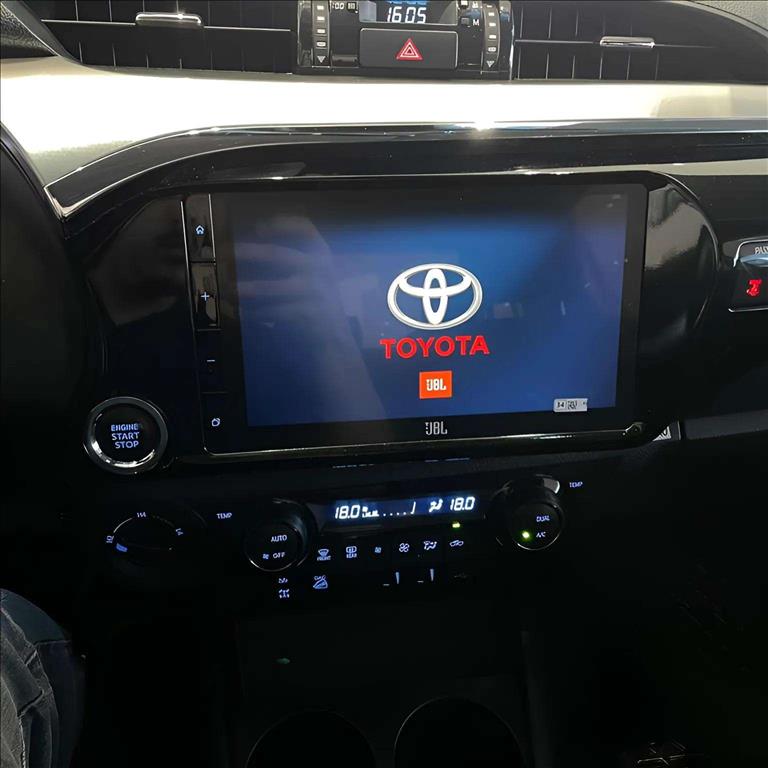 HILUX 2.8 D-4D TURBO DIESEL CD SRX 4X4 AUTOMÁTICO4