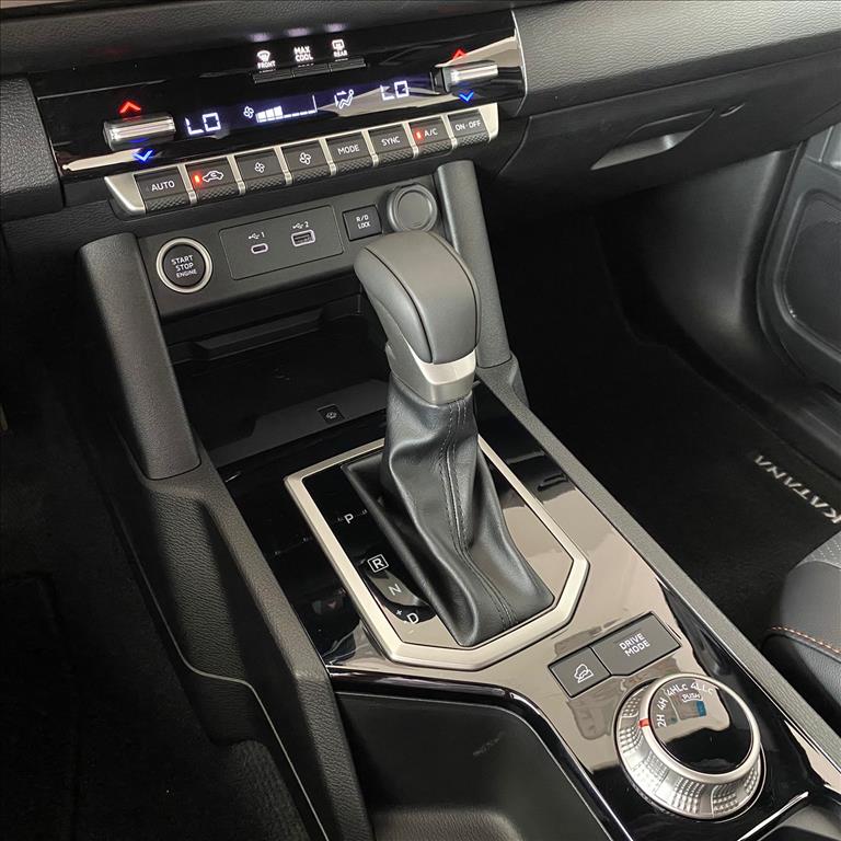 Mitsubishi-TRITON-2.4 BITURBO DIESEL CD KATANA 4X4 AUTOMÁTICO