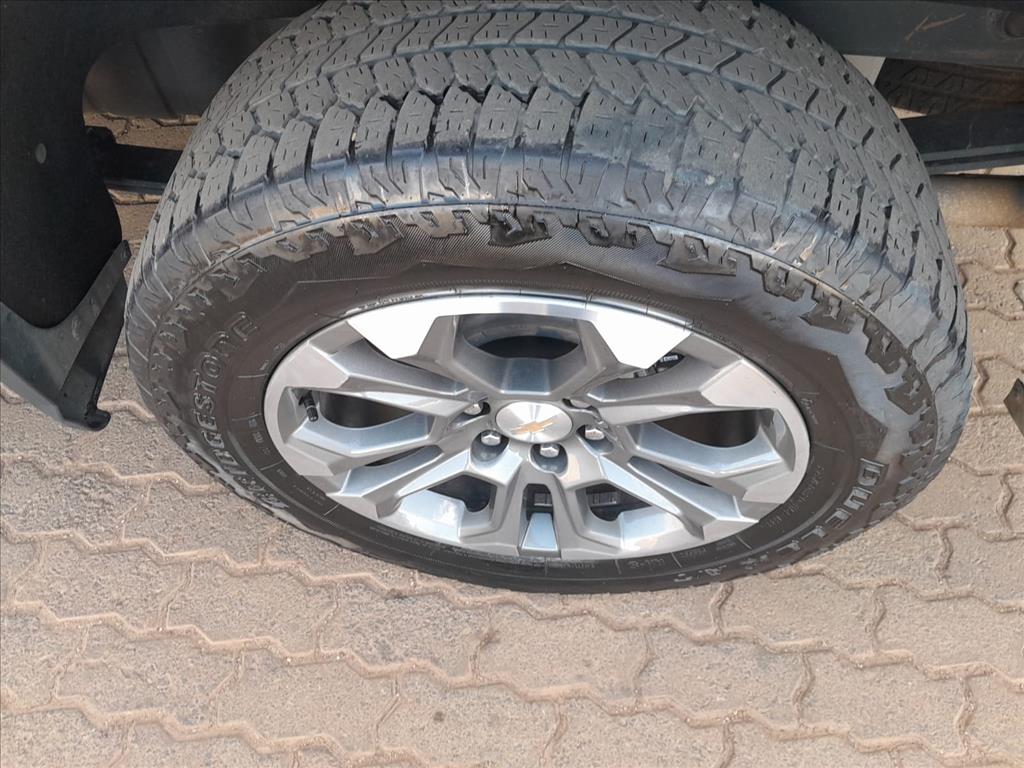 SILVERADO 5.3 V8 GASOLINA 1500 HIGH COUNTRY 4X4 AUTOMÁTICO18