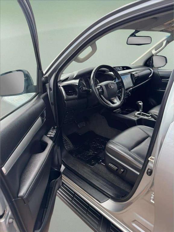 HILUX 2.8 D-4D TURBO DIESEL CD SRV 4X4 AUTOMÁTICO9