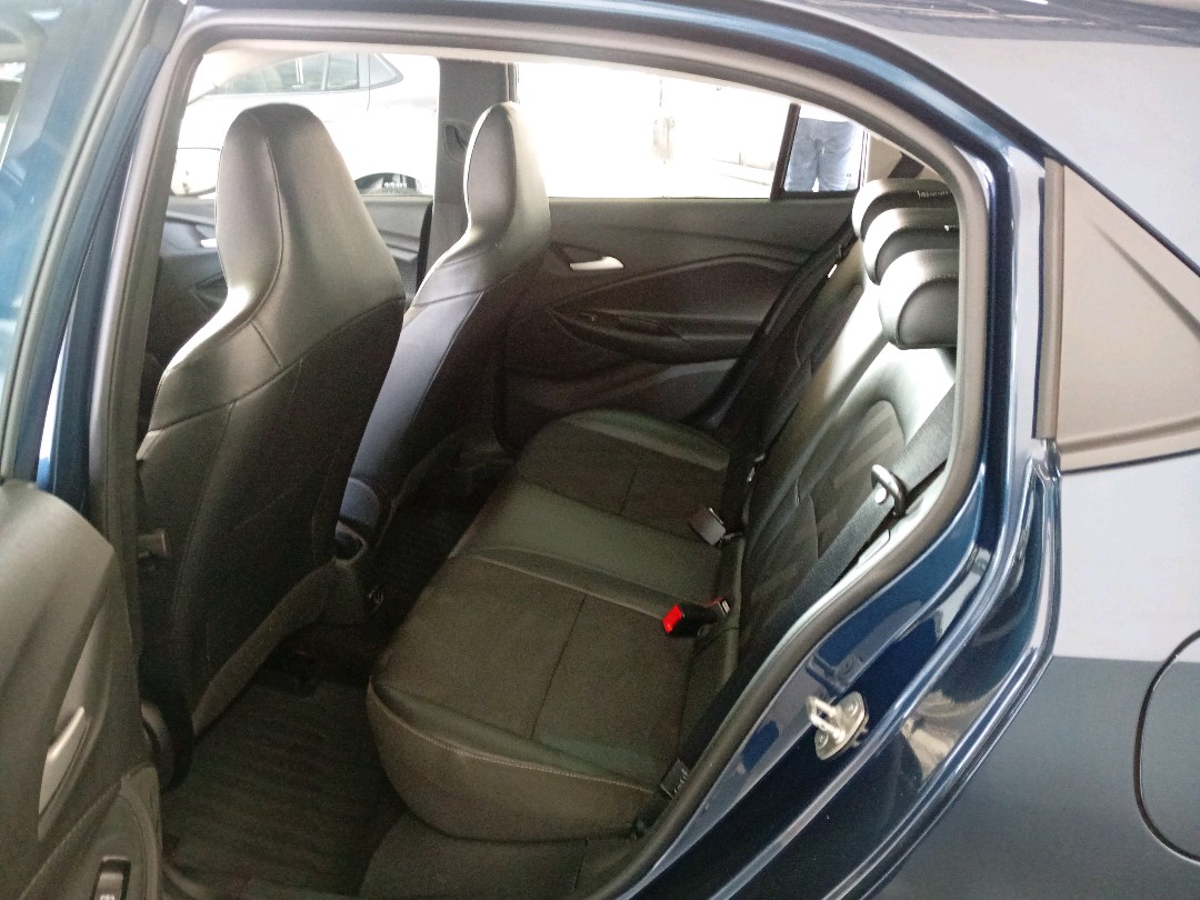 Chevrolet Onix 1.0 Flex 100 Anos Manual - foto 14