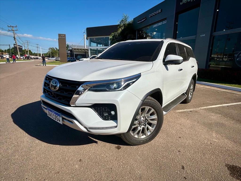 2.8 D-4D TURBO DIESEL SRX 7L 4X4 AUTOMÁTICO