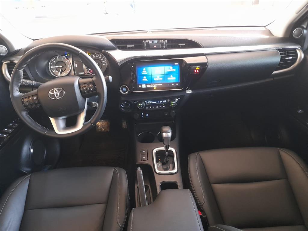 HILUX 2.8 D-4D TURBO DIESEL CD SRV 4X4 AUTOMÁTICO6