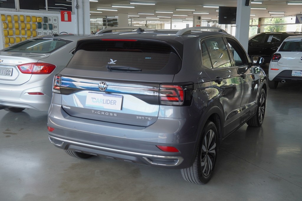 T-CROSS 1.4 250 TSI TOTAL FLEX HIGHLINE AUTOMÁTICO3