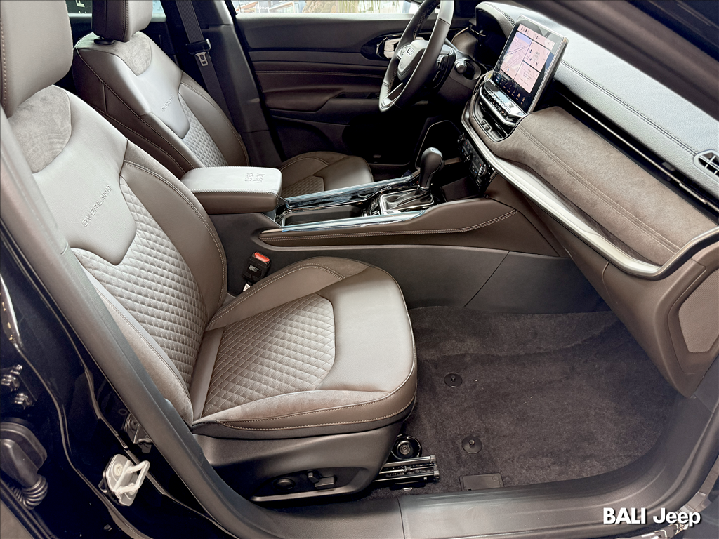 COMMANDER 1.3 T270 TURBO FLEX OVERLAND AT611