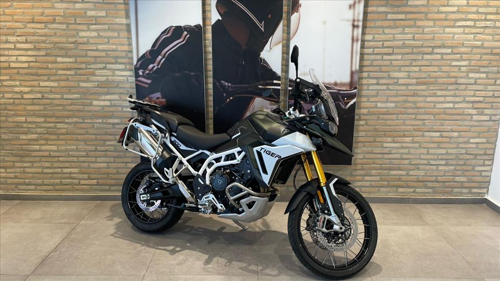 900 RALLY PRO