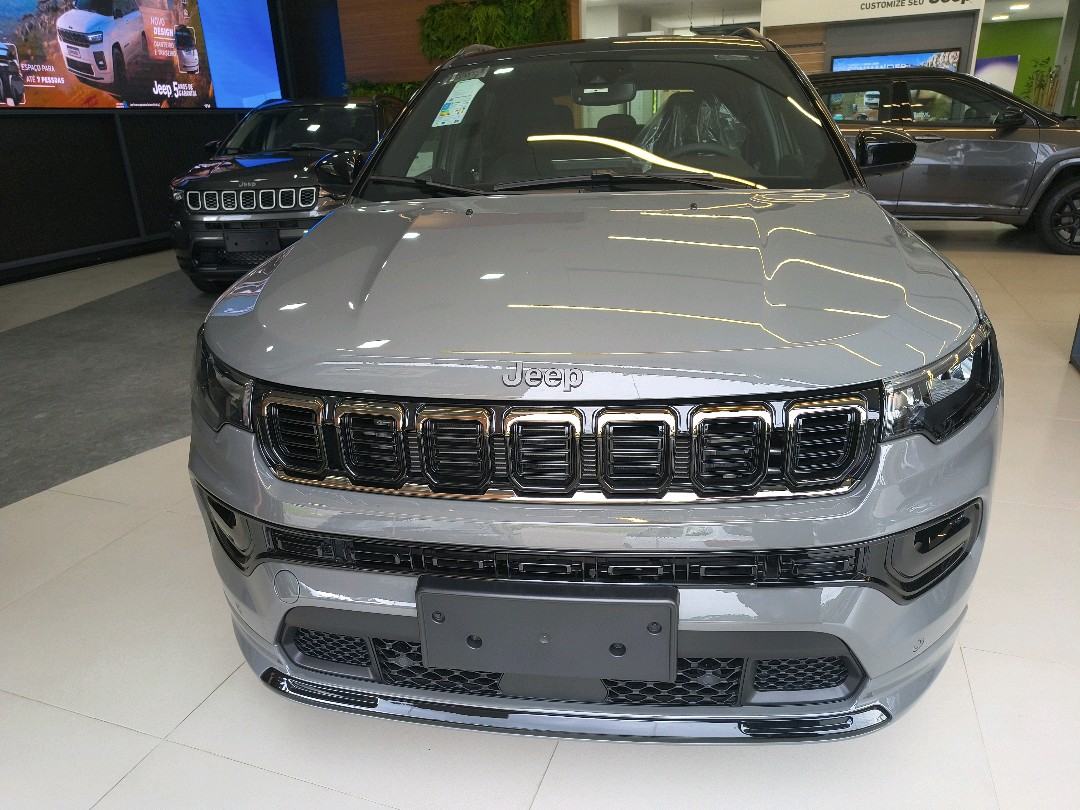 COMPASS 2.0 HURRICANE 4 TURBO GASOLINA BLACKHAWK AT9