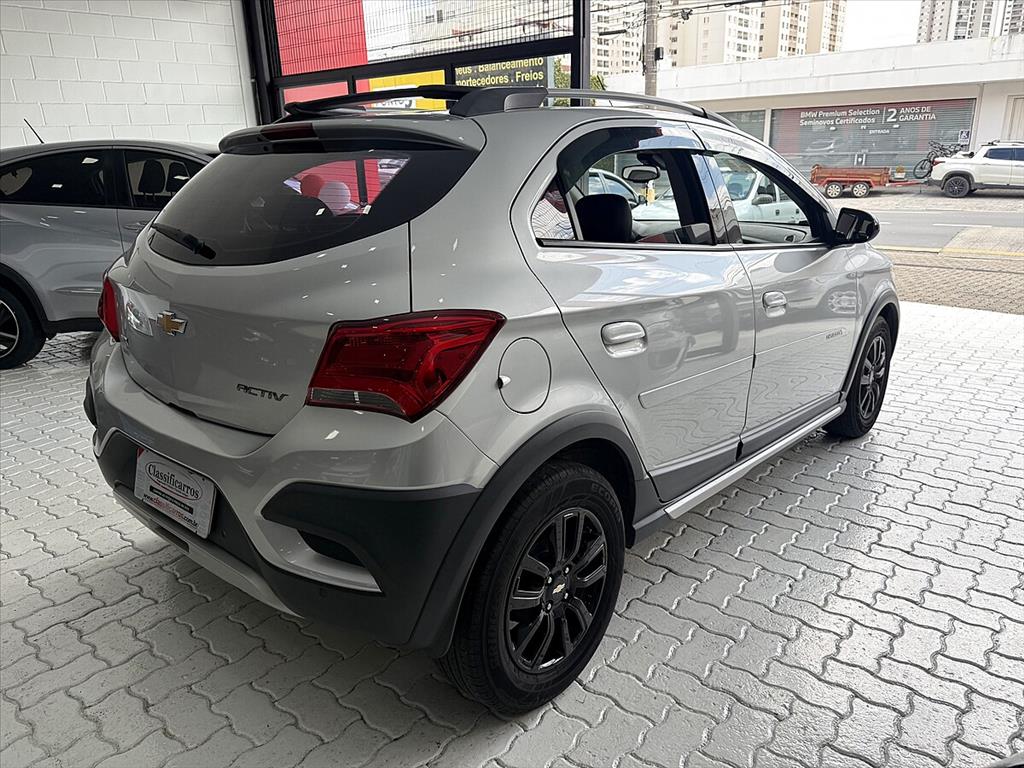 Chevrolet Onix - 1.4 MPFI ACTIV 8V FLEX 4P AUTOMÁTICO