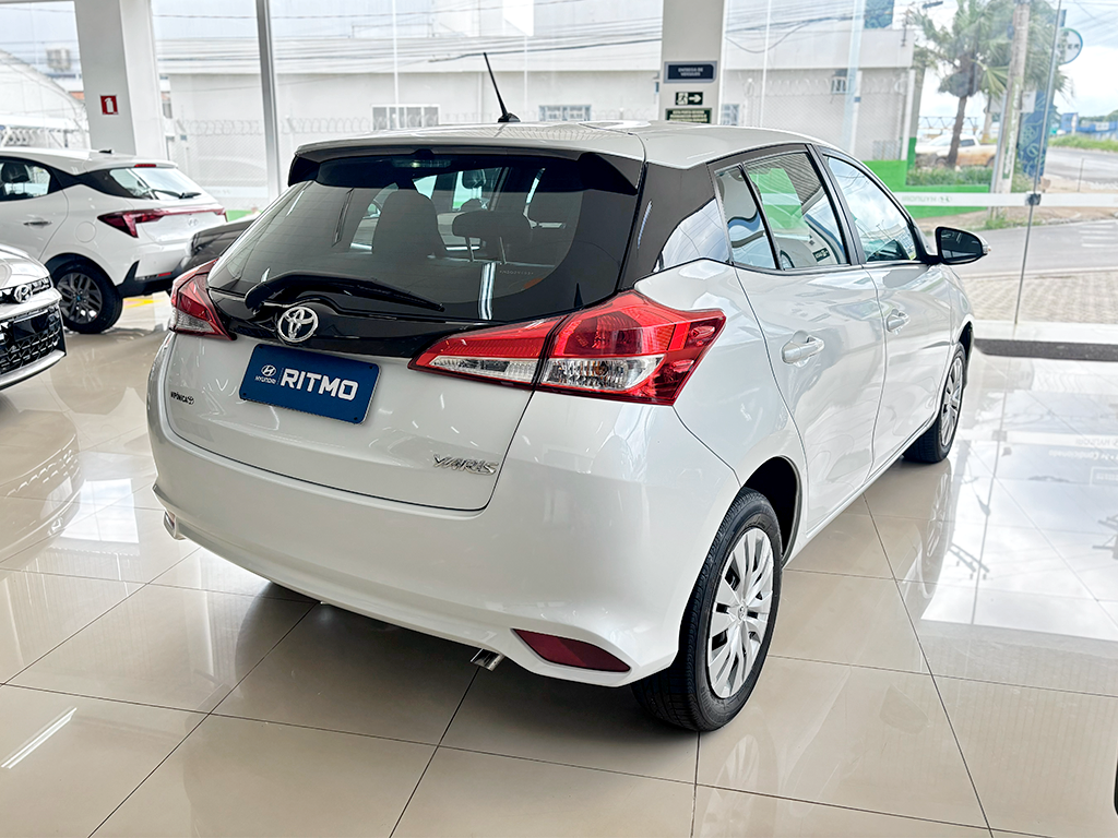 YARIS 1.3 16V FLEX XL LIVE MULTIDRIVE1