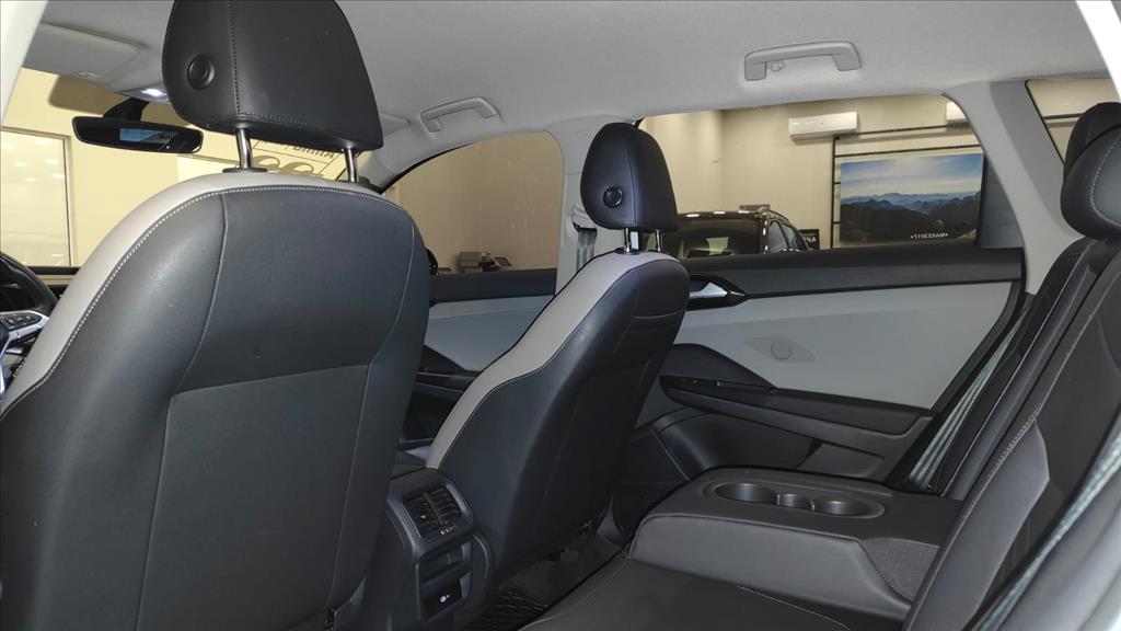 TAOS 1.4 250 TSI TOTAL FLEX COMFORTLINE AUTOMÁTICO9