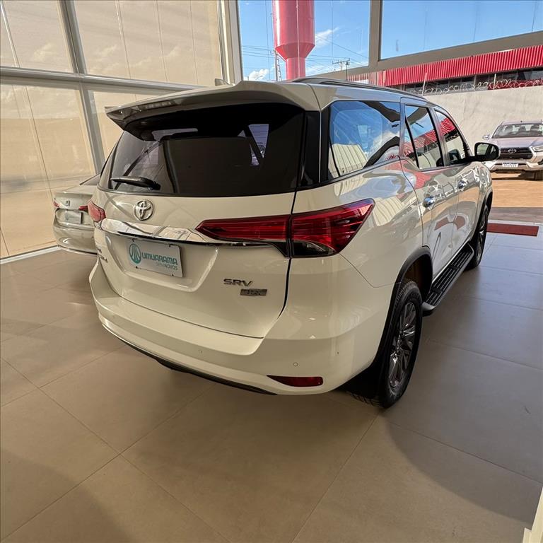 HILUX SW4 2.7 VVT-i FLEX SRV 7L 4X2 AUTOMÁTICO4