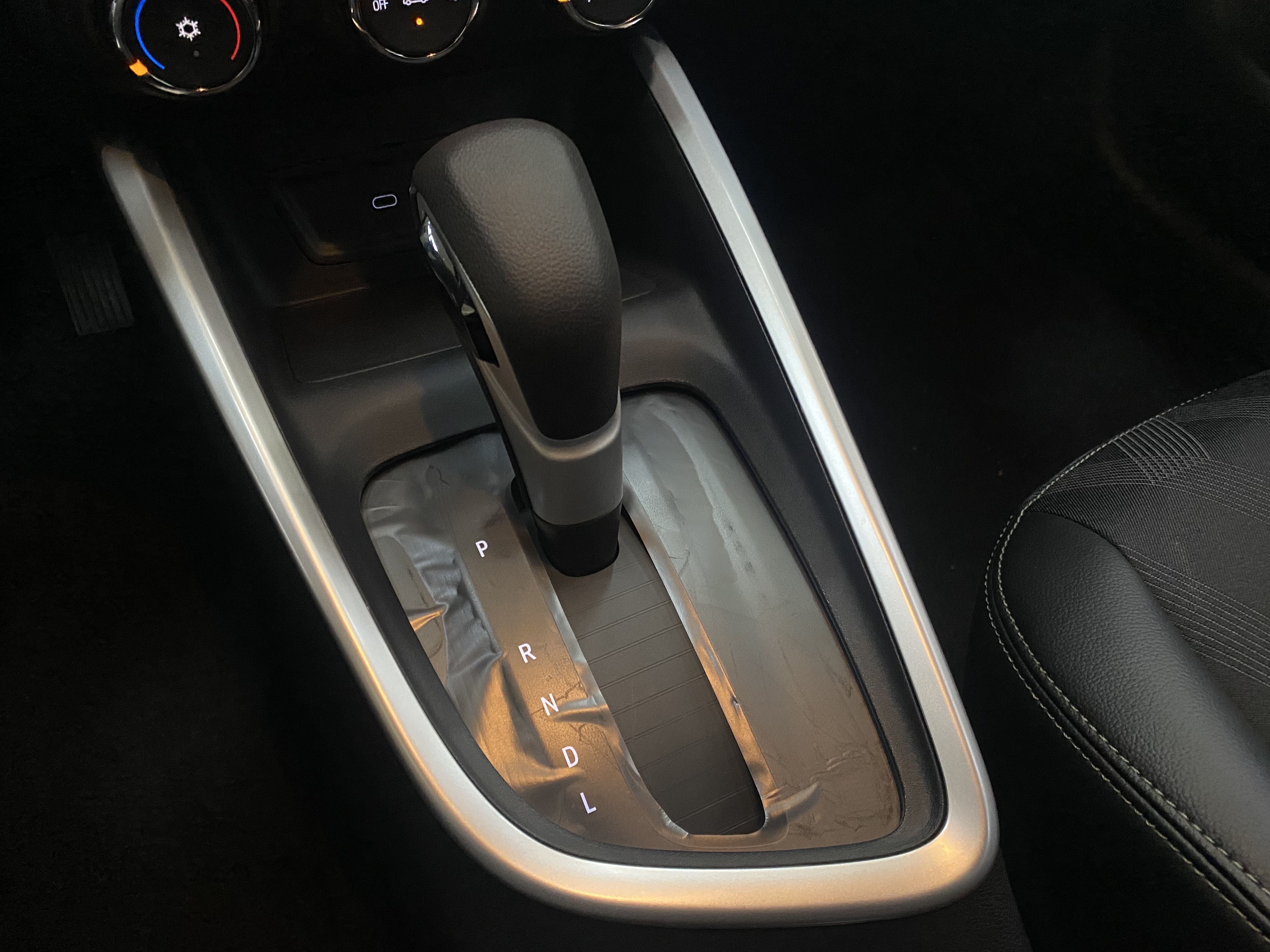 ONIX 1.0 TURBO FLEX ACTIV AUTOMÁTICO10