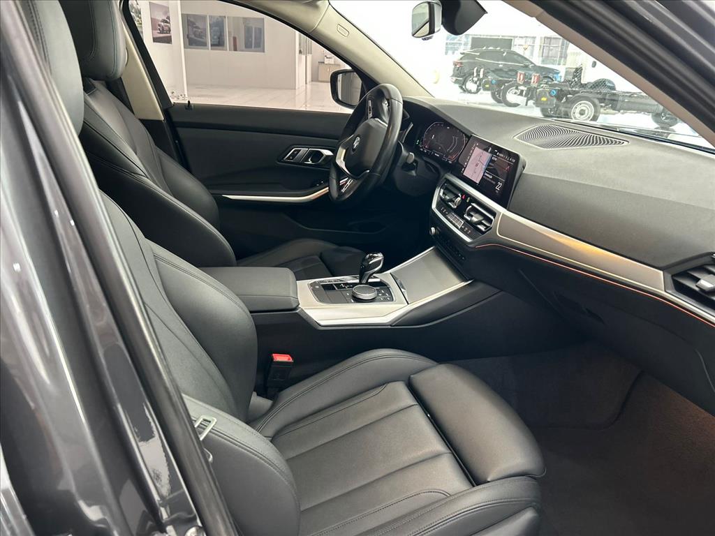 320i 2.0 16V TURBO GASOLINA M SPORT AUTOMÁTICO4