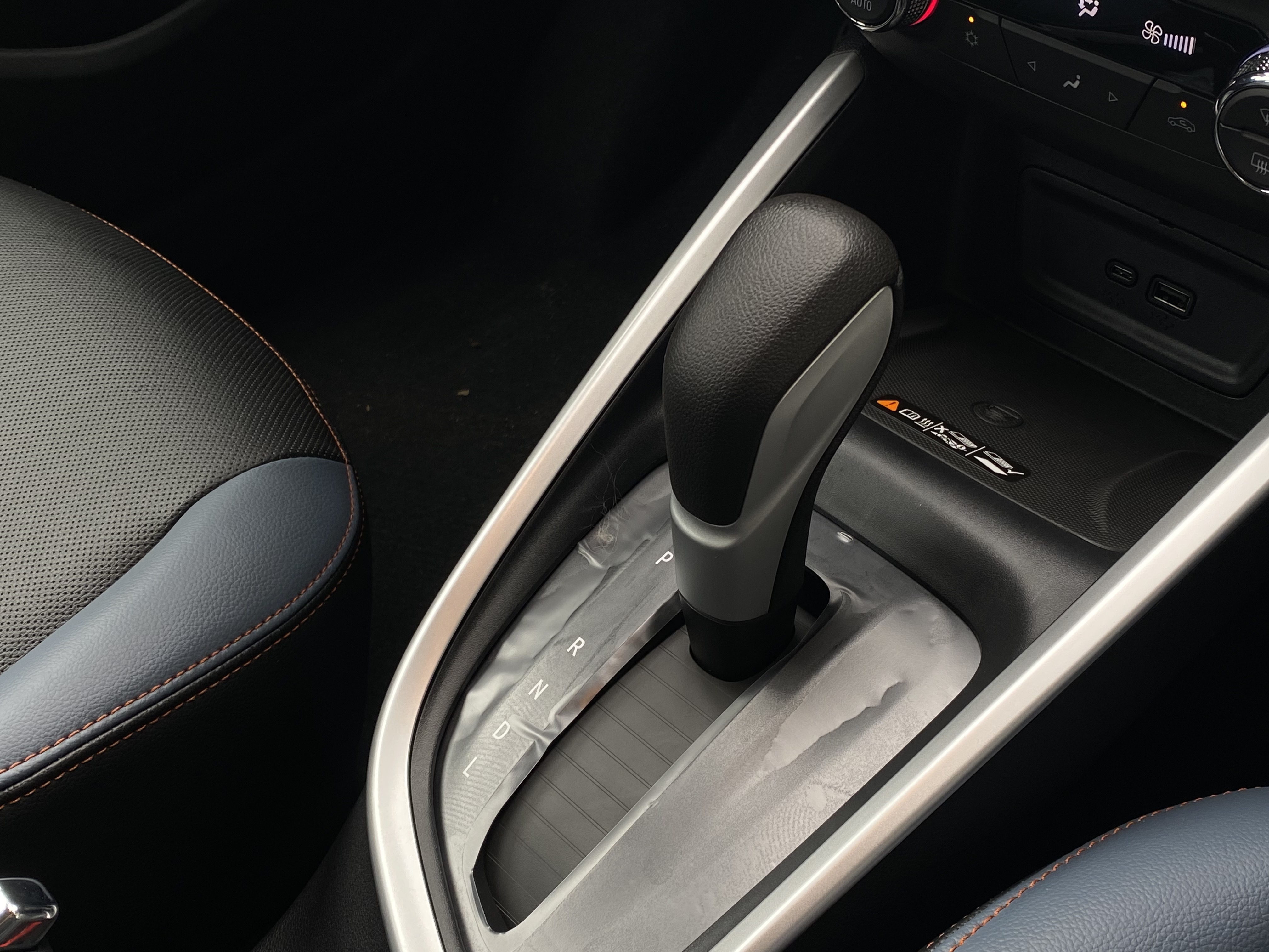 ONIX PLUS 1.0 TURBO FLEX PREMIER AUTOMÁTICO6
