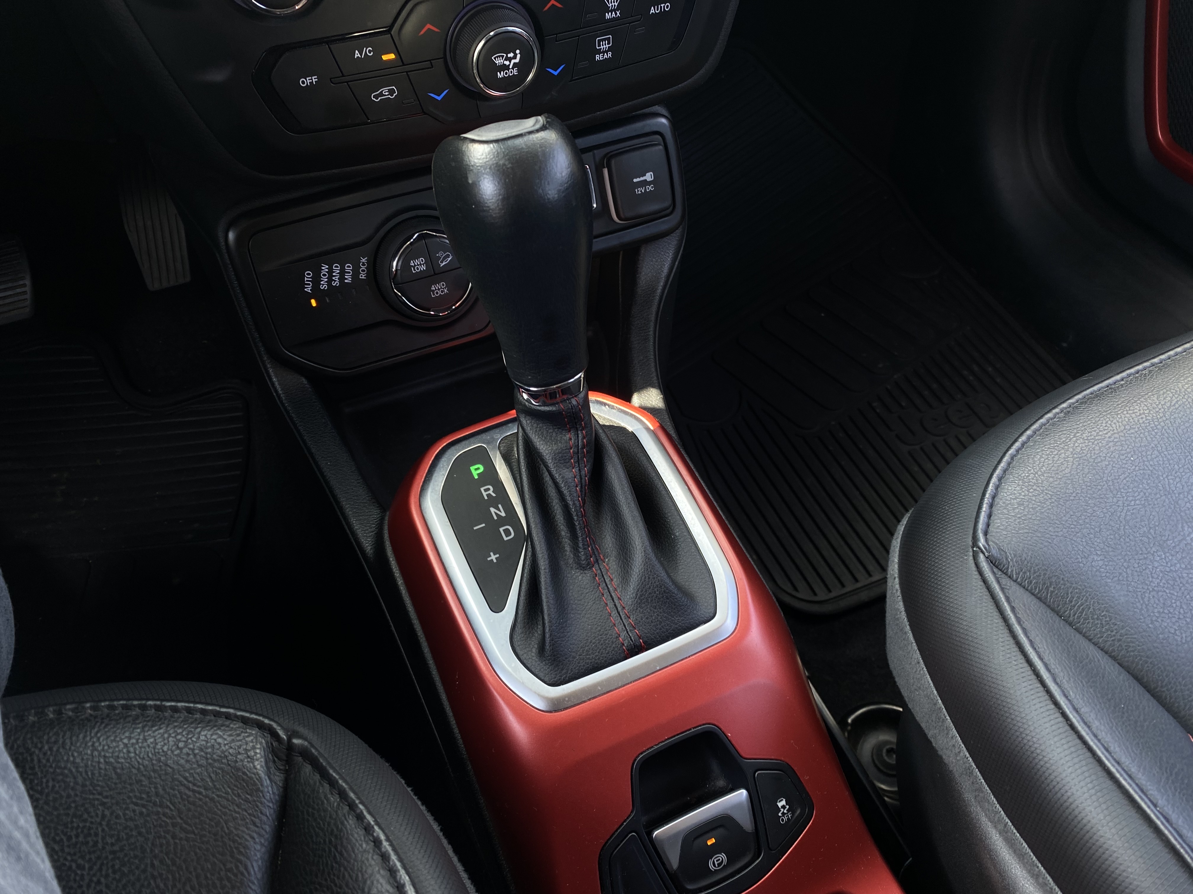 RENEGADE 2.0 16V TURBO DIESEL TRAILHAWK 4P 4X4 AUTOMÁTICO8