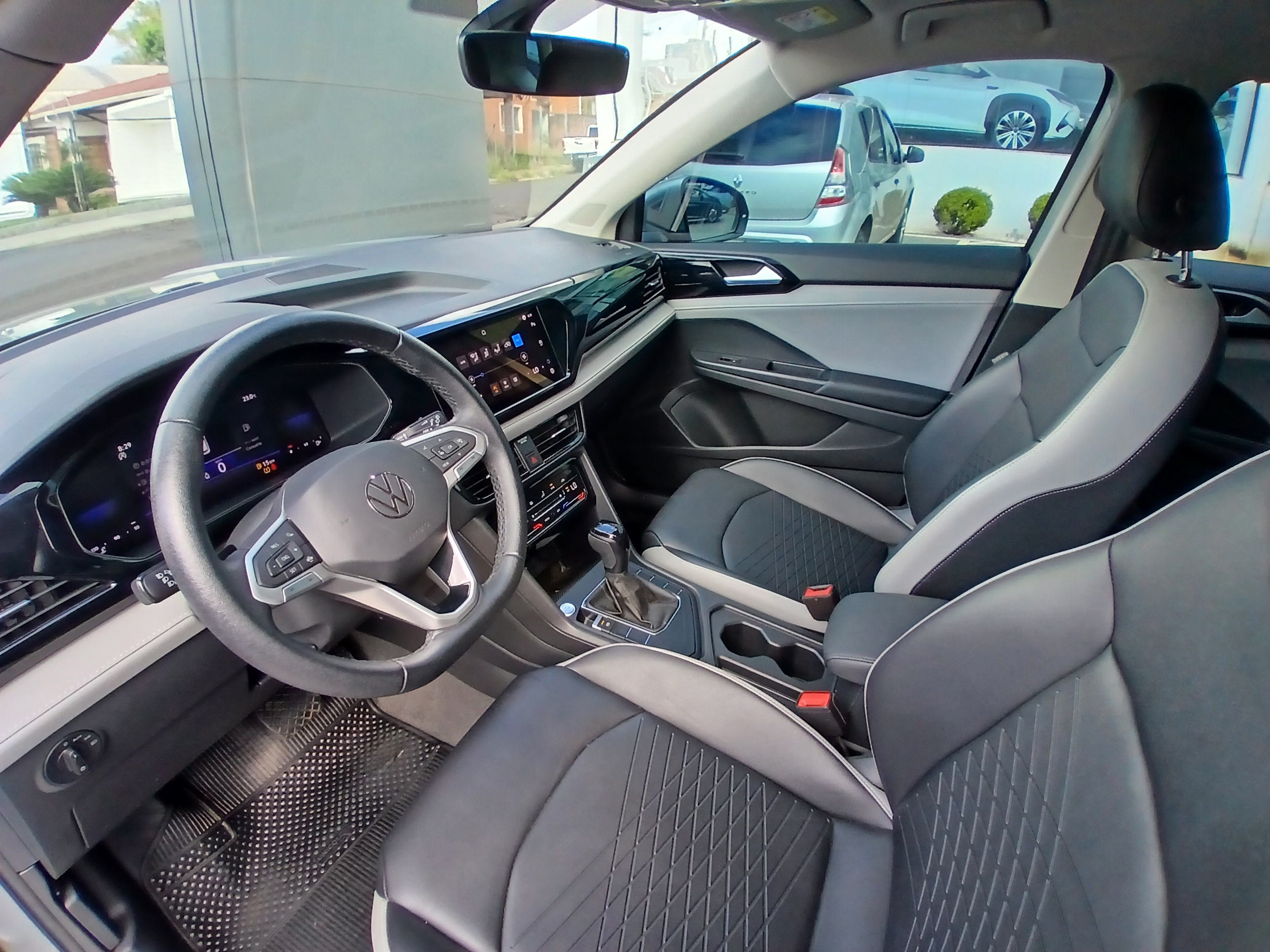 TAOS 1.4 250 TSI TOTAL FLEX COMFORTLINE AUTOMÁTICO9