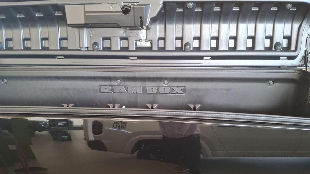 2500 6.7 I6 TURBO DIESEL LARAMIE CD 4X4 AUTOMÁTICO5