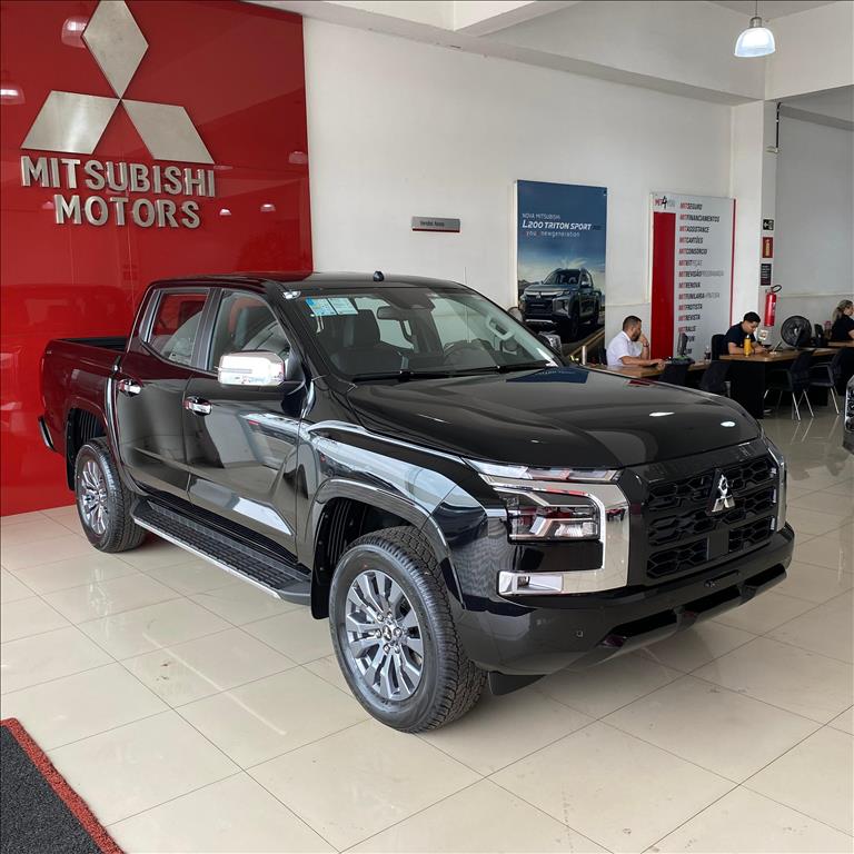 Mitsubishi-TRITON-2.4 BITURBO DIESEL CD HPE-S 4X4 AUTOMÁTICO