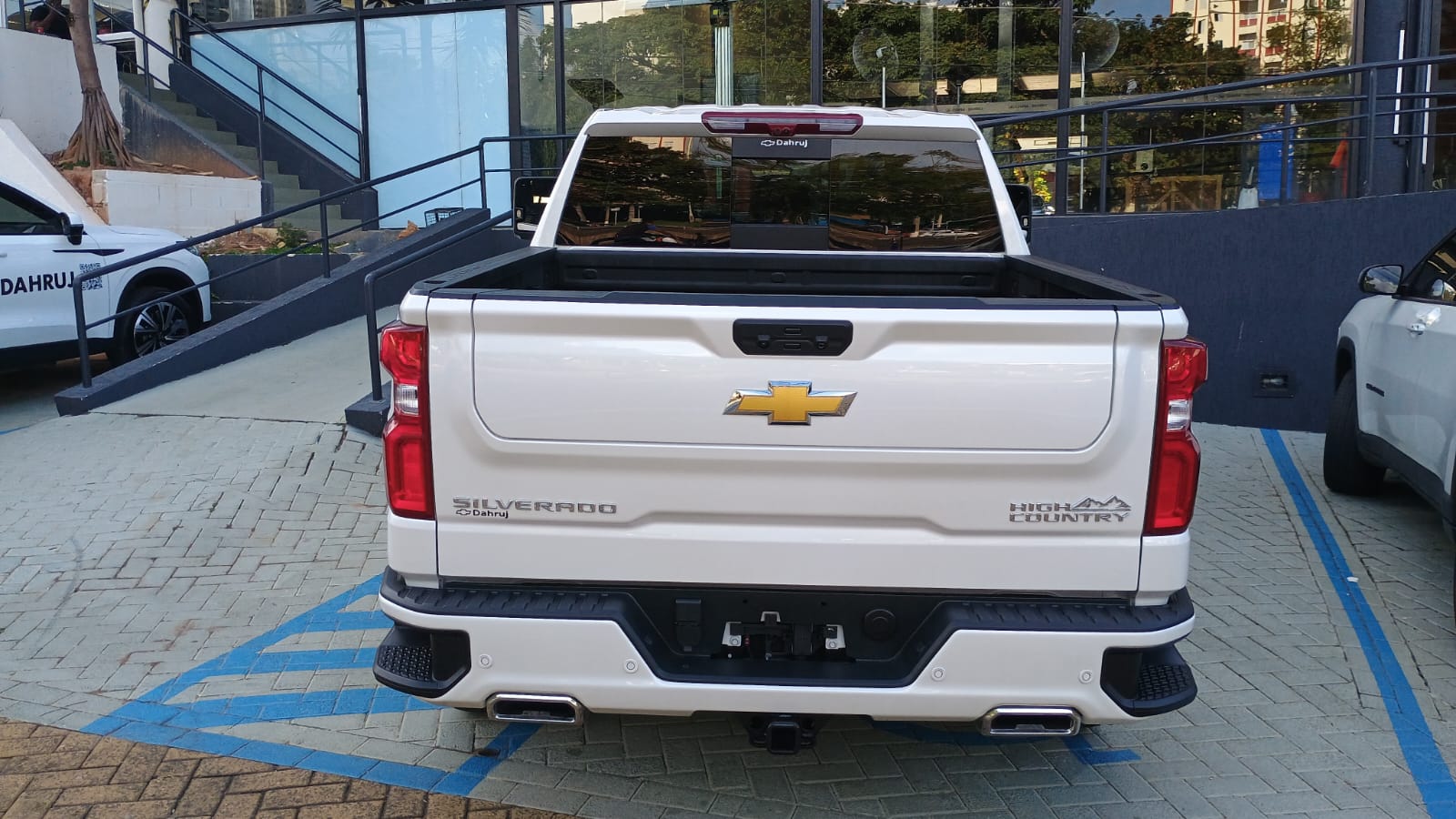 SILVERADO 5.3 V8 GASOLINA 1500 HIGH COUNTRY 4X4 AUTOMÁTICO4