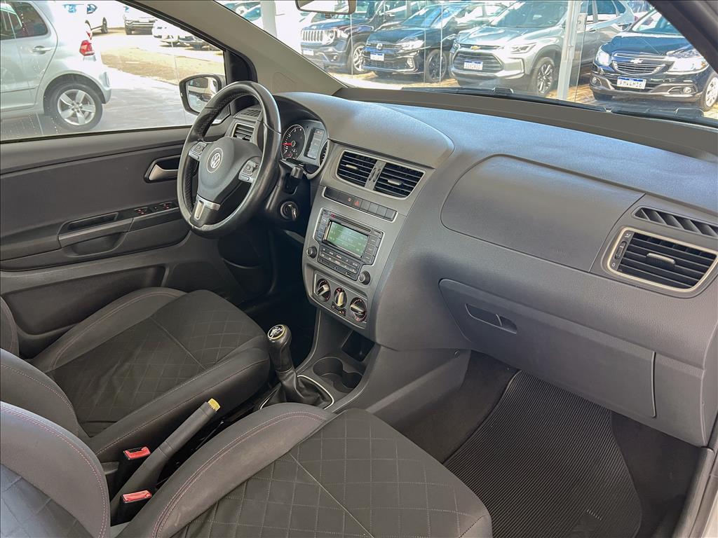 FOX 1.6 MI HIGHLINE 8V FLEX 4P MANUAL13