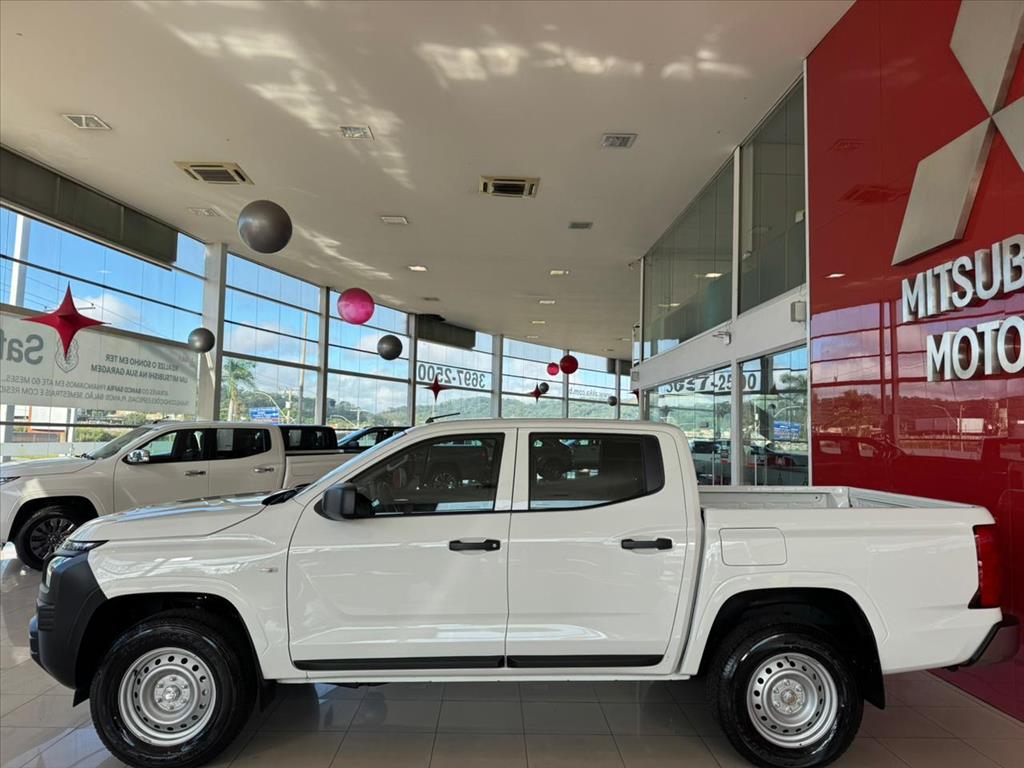 Mitsubishi-TRITON-2.4 BITURBO DIESEL CD GL AUTOMÁTICO