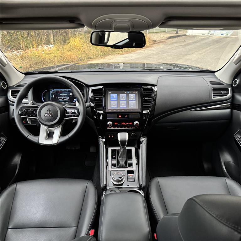 Mitsubishi-PAJERO SPORT-2.4 16V MIVEC TURBO DIESEL LEGEND AWD AUTOMÁTICO
