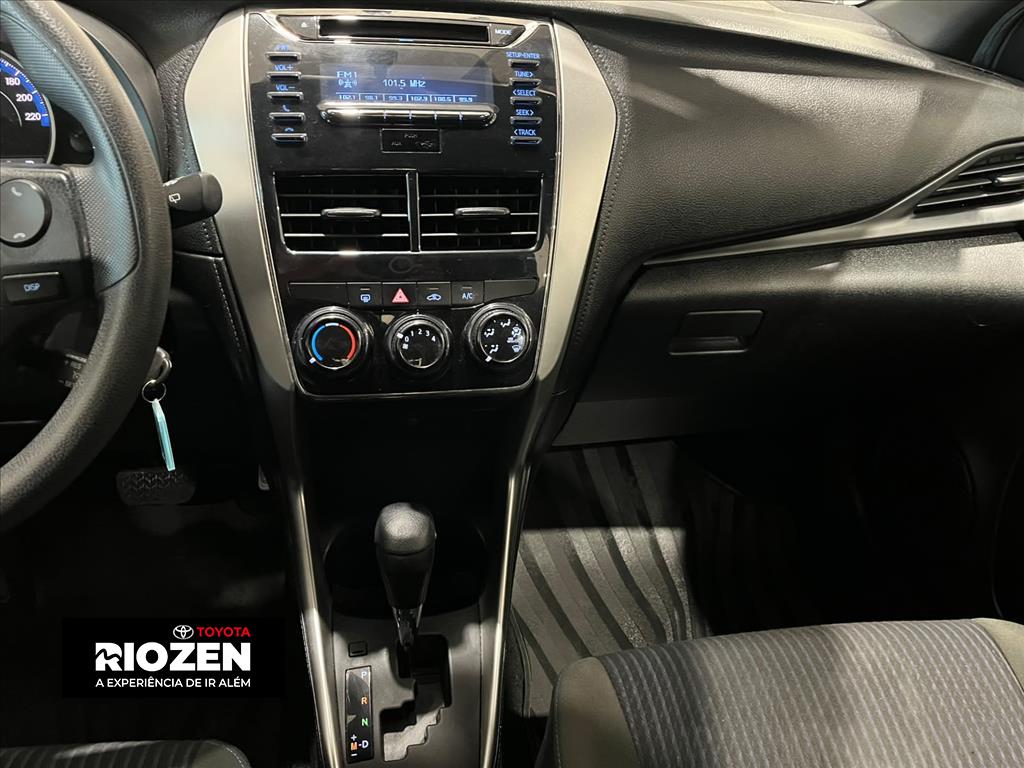 YARIS 1.3 16V FLEX XL LIVE MULTIDRIVE9