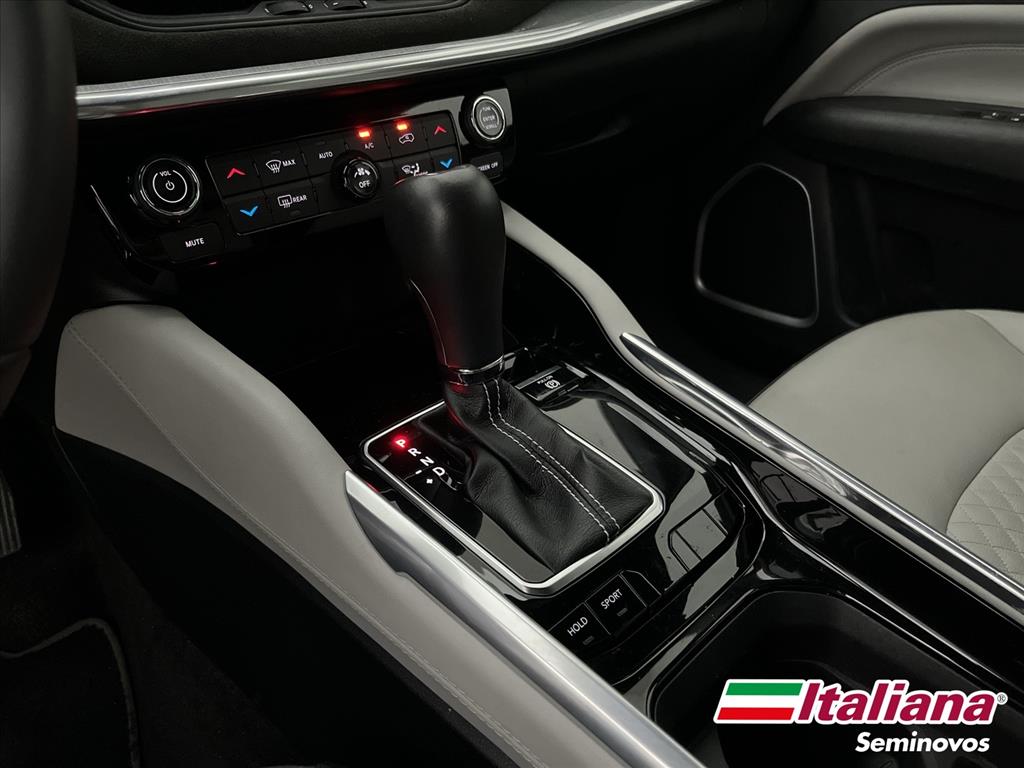 COMMANDER 1.3 T270 TURBO FLEX LIMITED AT611