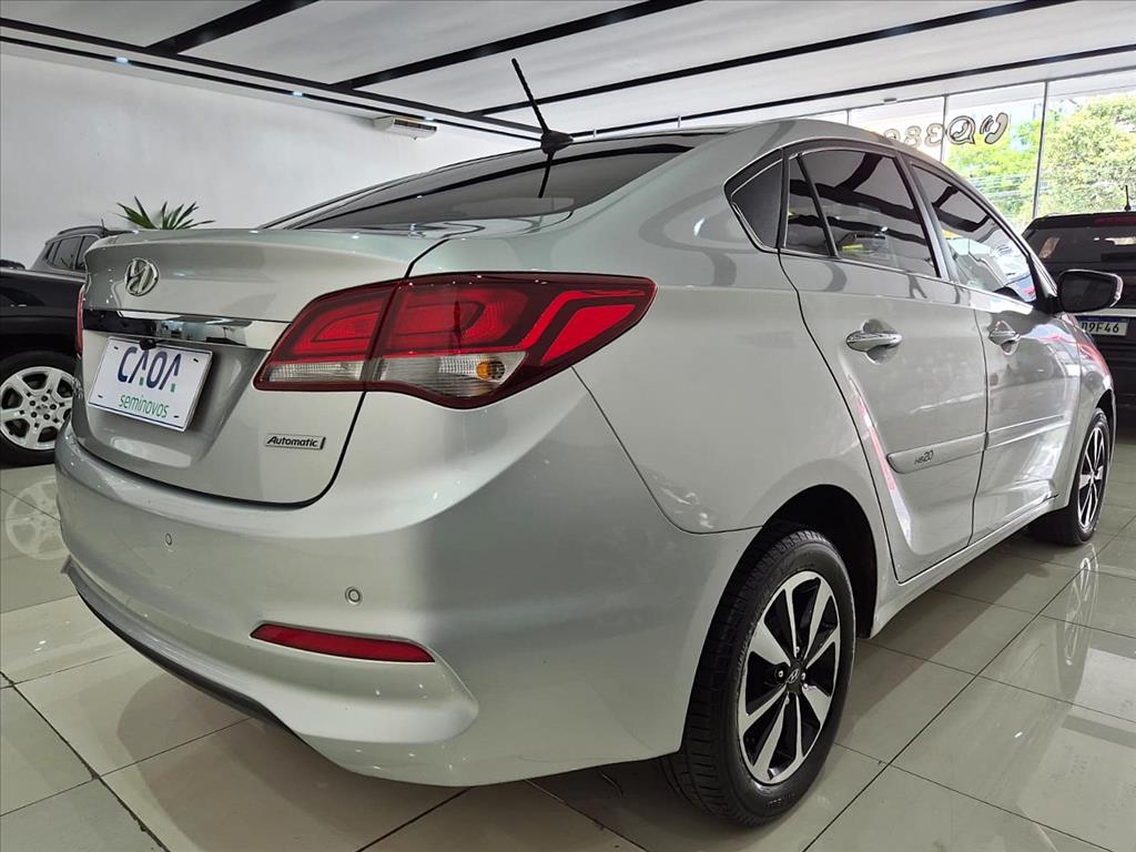 Hyundai-HB20S-1.6 PREMIUM 16V FLEX 4P AUTOMÁTICO