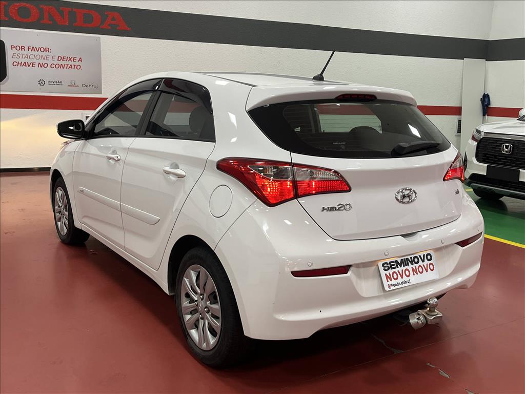 HB20 1.6 COMFORT PLUS 16V FLEX 4P MANUAL4