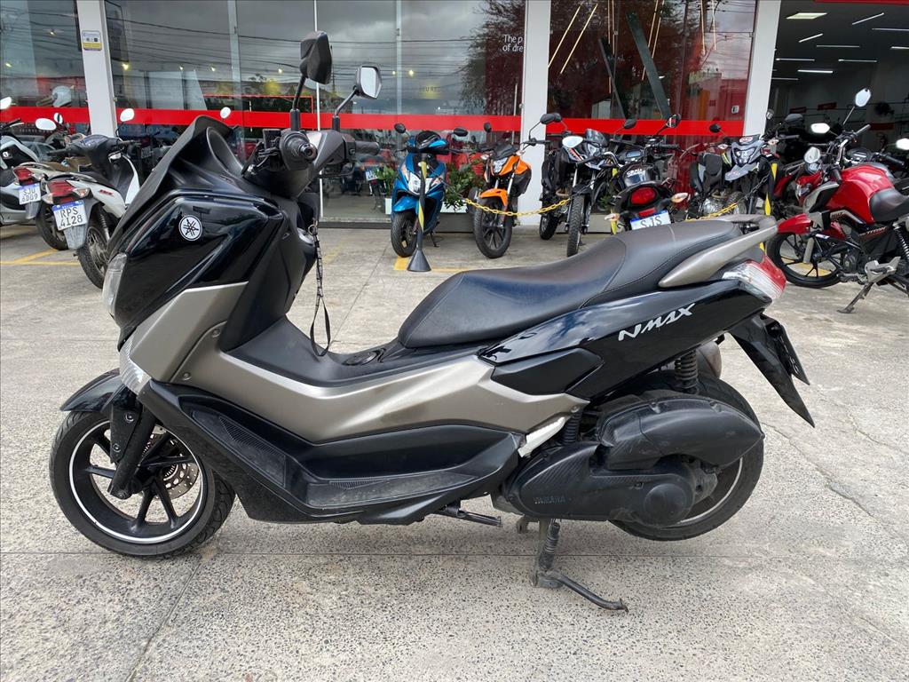 YAMAHA NMAX foto 4