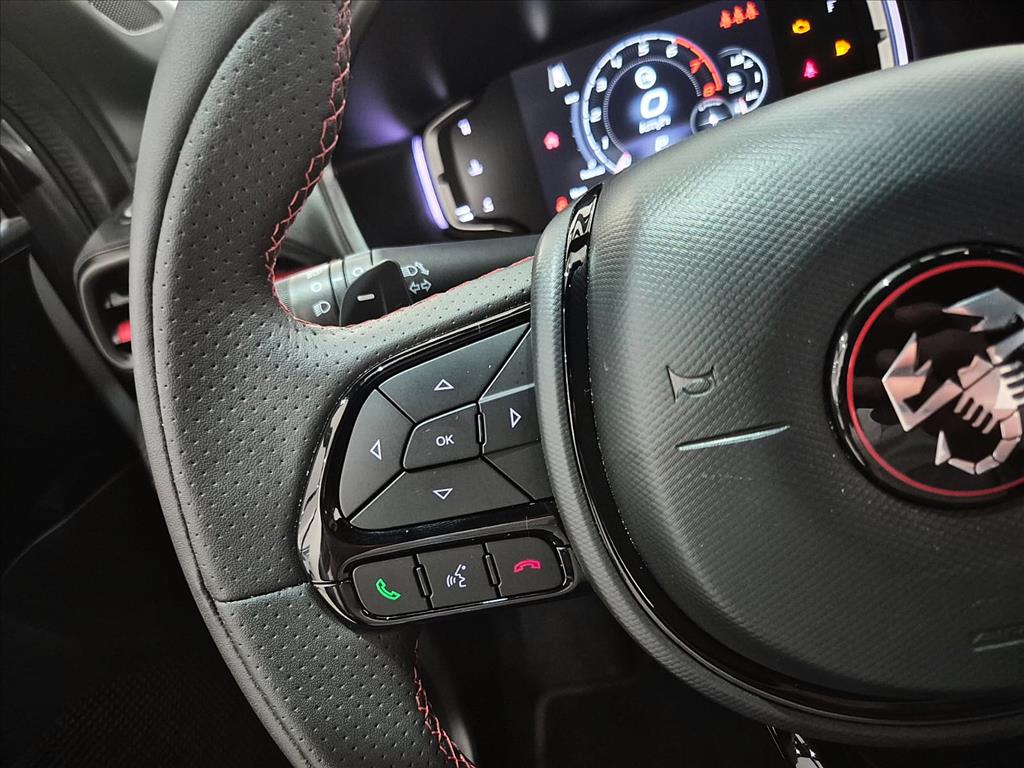 Fiat-FASTBACK-1.3 TURBO 270 FLEX ABARTH AT6