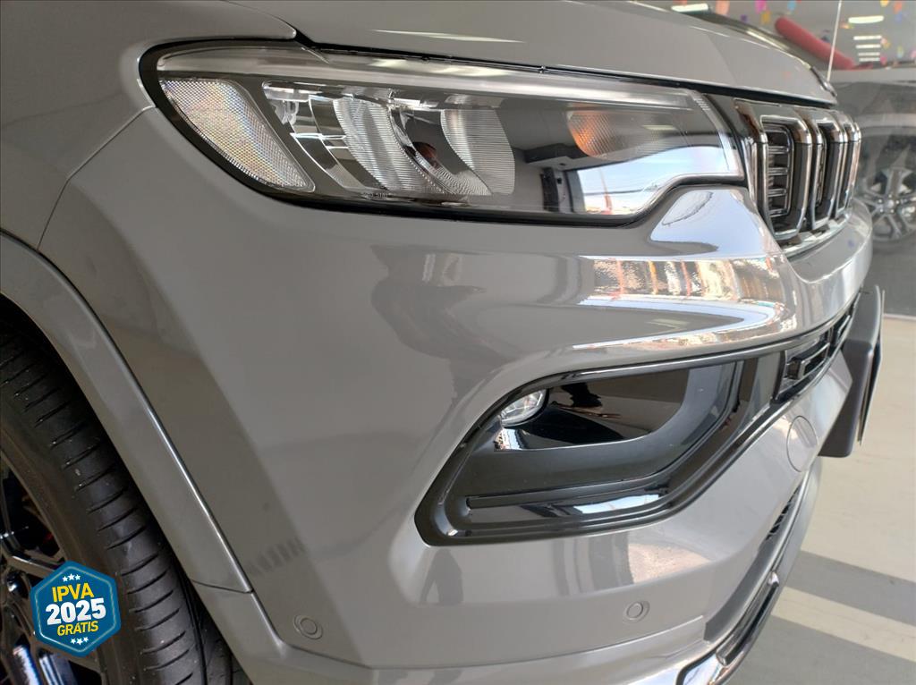 COMPASS 2.0 HURRICANE 4 TURBO GASOLINA BLACKHAWK AT95