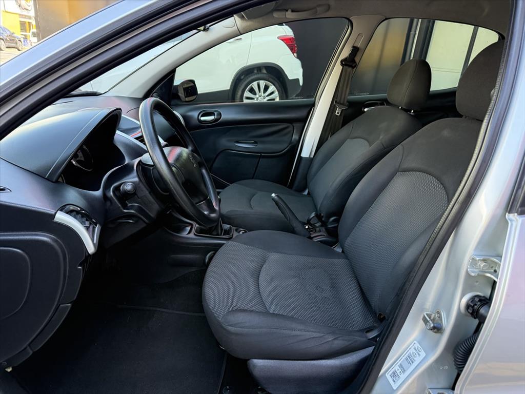 Peugeot 207 - 1.4 XR 8V FLEX 4P MANUAL