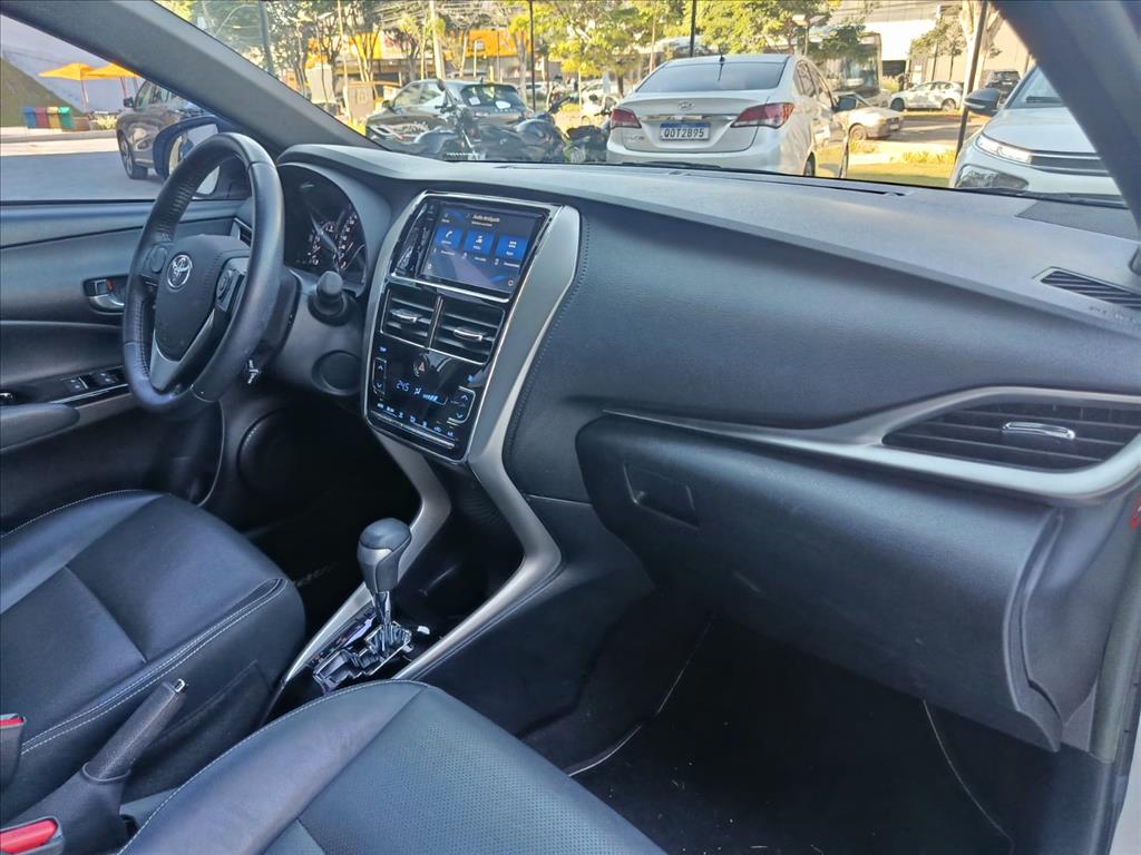 YARIS 1.5 16V FLEX XS CONNECT MULTIDRIVE13