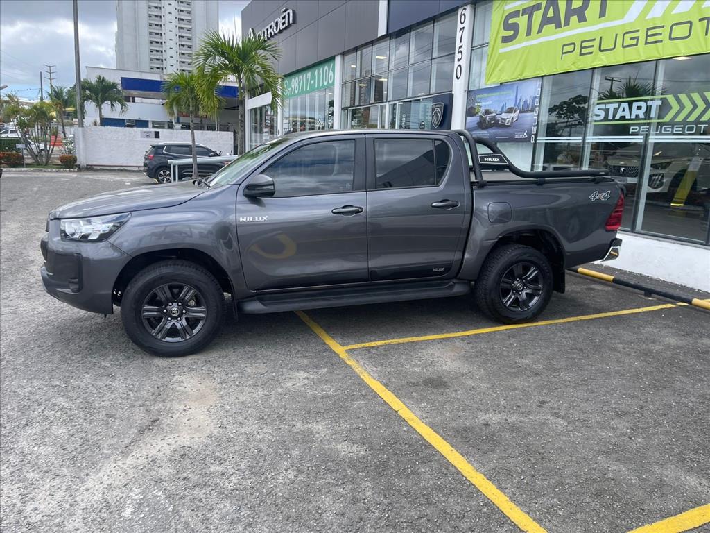 HILUX 2.8 D-4D TURBO DIESEL CD SR 4X4 AUTOMÁTICO2