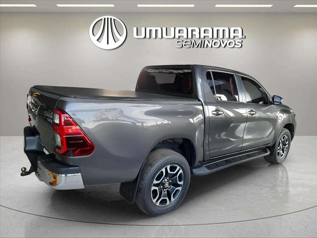 HILUX 2.8 D-4D TURBO DIESEL CD SRX 4X4 AUTOMÁTICO2