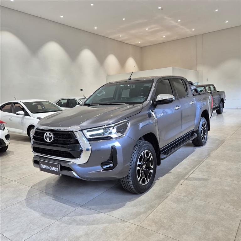 HILUX 2.8 D-4D TURBO DIESEL CD SRV 4X4 AUTOMÁTICO2