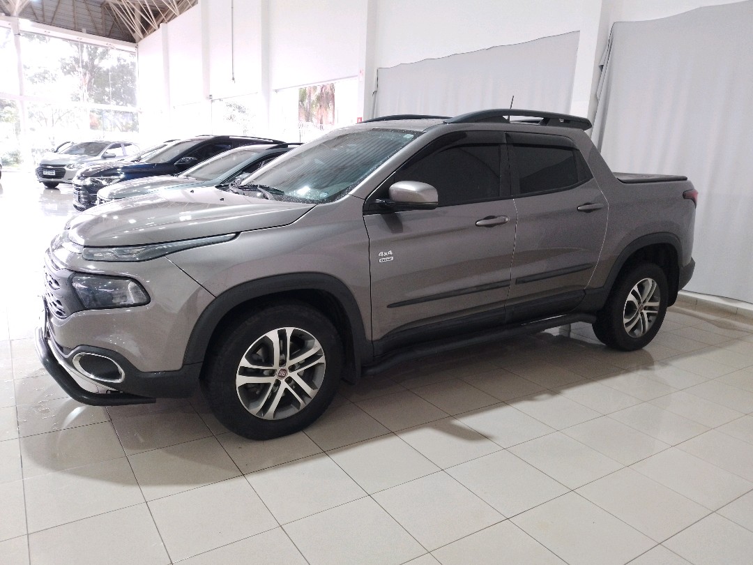 Fiat-TORO-2.0 16V TURBO DIESEL FREEDOM 4WD AT9