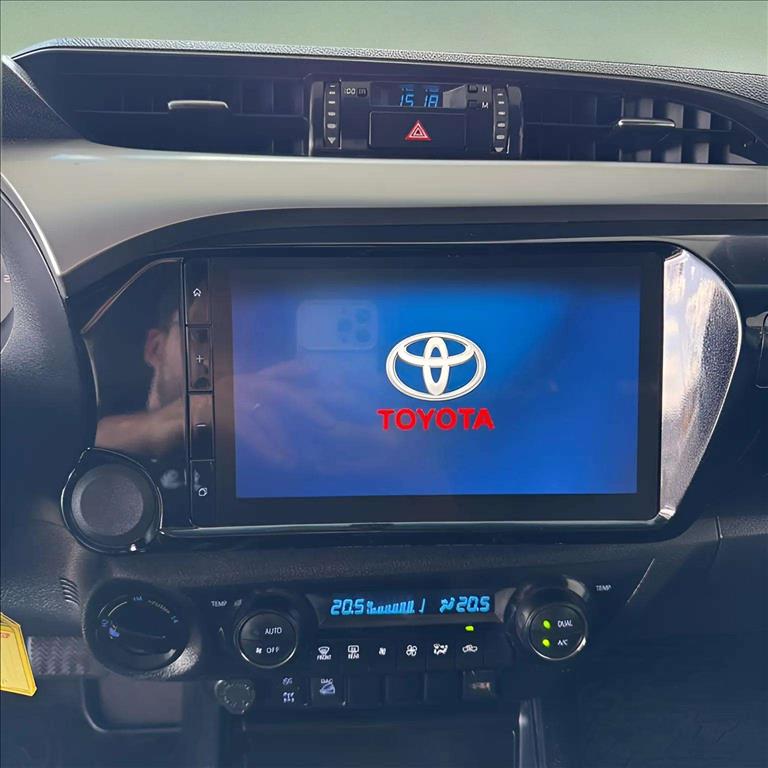 HILUX 2.8 D-4D TURBO DIESEL CD SR 4X4 AUTOMÁTICO9