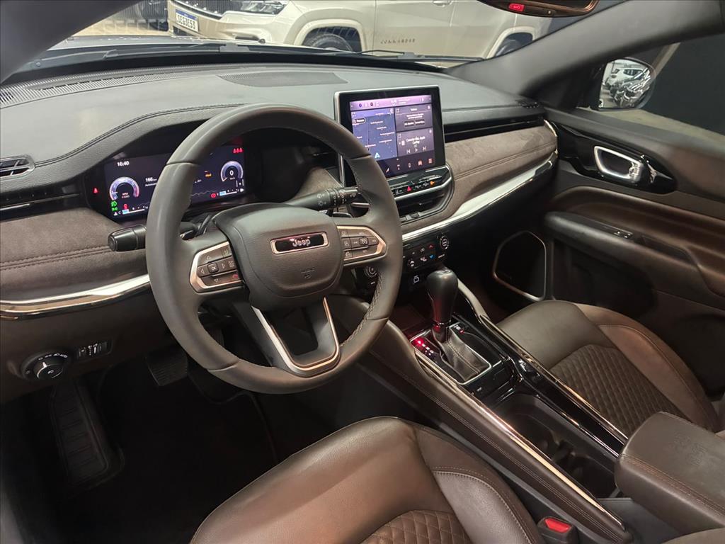 COMMANDER 1.3 T270 TURBO FLEX OVERLAND AT64