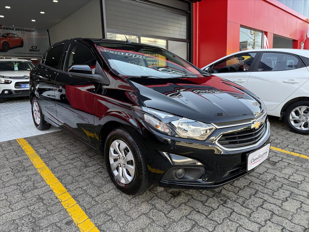 Chevrolet Onix - 1.0 MPFI LT 8V FLEX 4P MANUAL