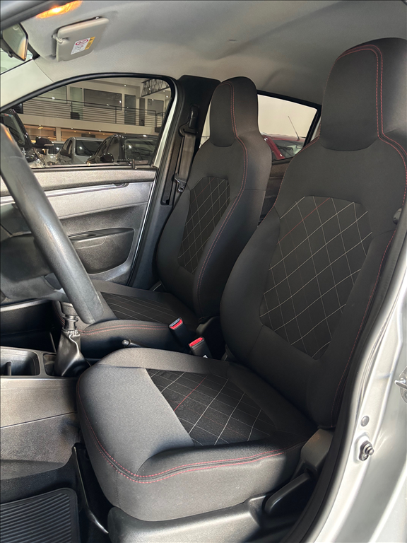 RENAULT KWID 1.0 12V SCE FLEX ZEN MANUAL-8 - Paraná Veículos Campinas - Veículos novos e seminovos com qualidade e procedência - 0