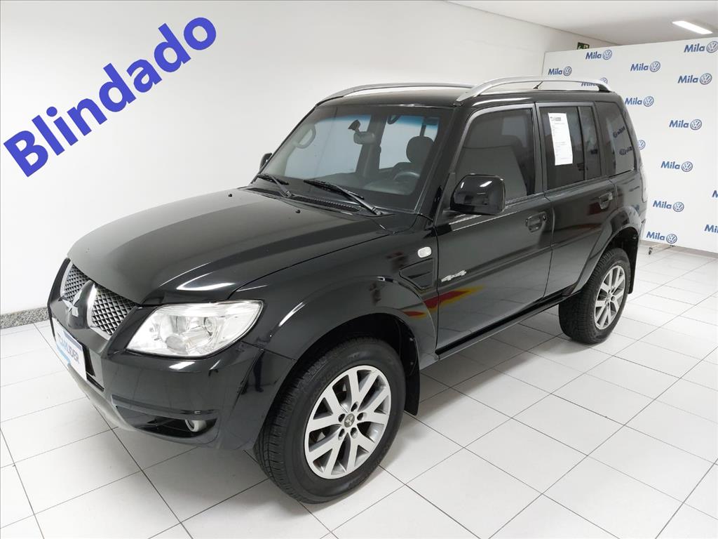 PAJERO TR4 2.0 4X4 16V 140CV FLEX 4P AUTOMÁTICO PAJERO TR4 2.0 4X4 16V 140CV FLEX 4P AUTOMÁTICO